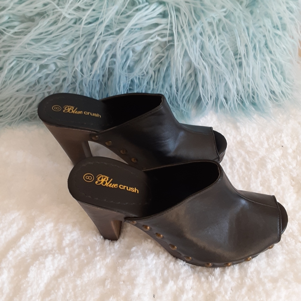 NWOT, Open Toe Shoes Vegan Leather Chocolate Brown